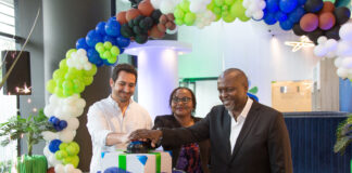 Standard Chartered introduces new branch model design – Co shared space with ArtCaffé