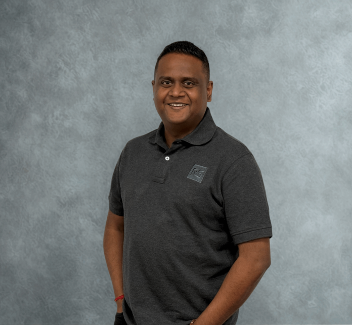 iv Muthan Pr Eng, Head of Export Sales and Operations.